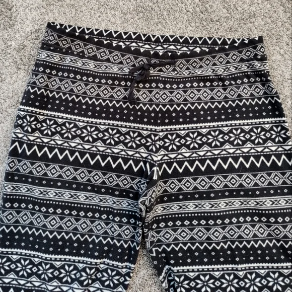 Old Navy Fleece Printed Pajama Pant - Picture 4 of 5